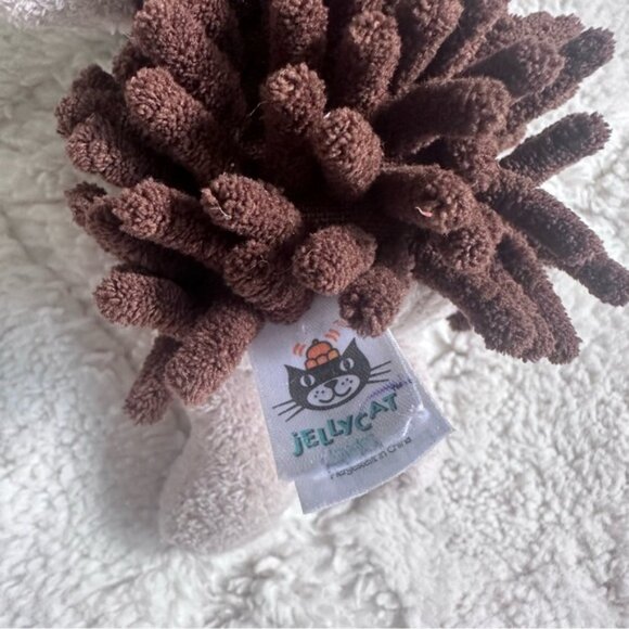 Jellycat | Brown and Cream Noodle Hedgehog | Size 5" - Picture 4 of 6